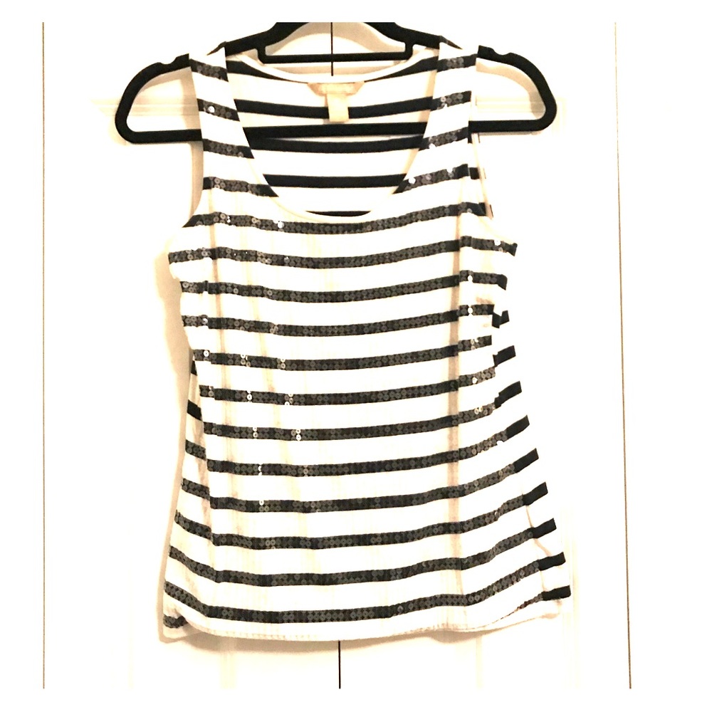 Banana Republic Navy and white tank